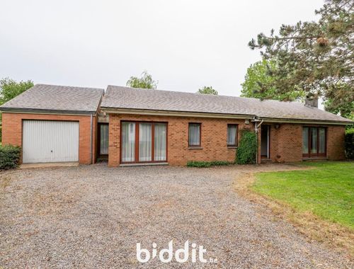                                         Maison à vendre à Saint-Géry, € 252.000

