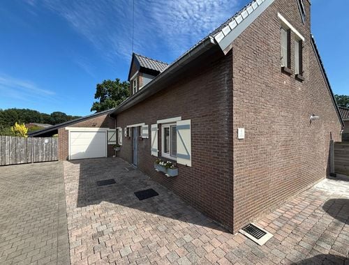                                         Woning te huur in Bouwel, € 1.399

