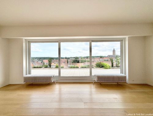                                         Penthouse à louer à Woluwe-Saint-Lambert, € 3.100
