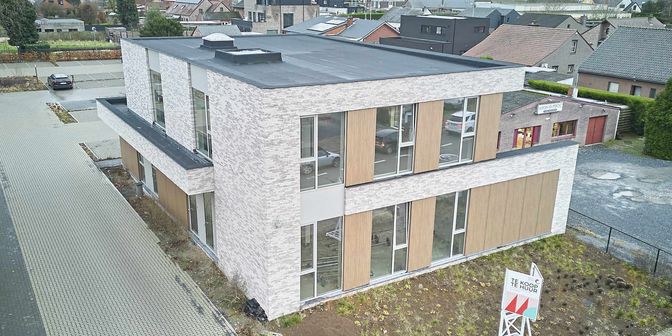 Bedrijfsvastgoed te koop in Hoevenstraat 55 A, 3920 Lommel
