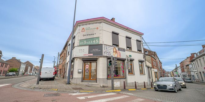 Bedrijfsvastgoed te koop in 6140 Fontaine-l'Évêque
