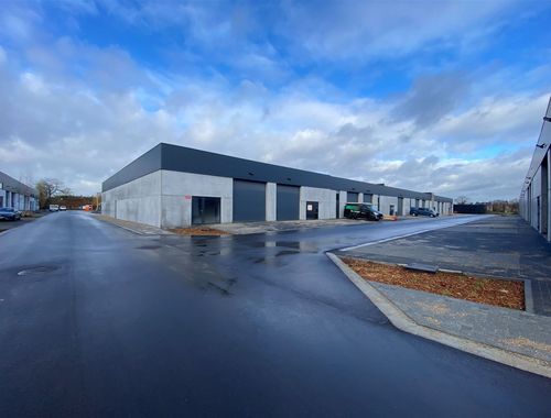                                         Bâtiment d’entreprise à louer à Sleidinge, € 1.045

