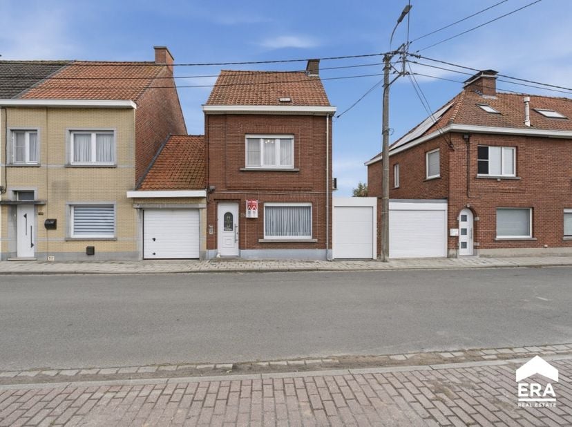 Huis te koop in Vierwegstraat 224,
                    8800 Roeselare