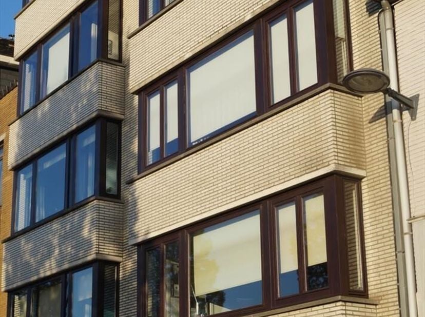 Rustig gelegen gelijkvloers appartement op de Vuurtorenwijk (Opex)  op 500 m van het strand.<br />
Indeling: inkomhal, livng,  ingerichte keuken, 2 sl