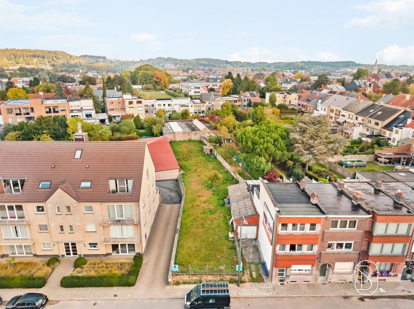 Terrain à vendre à Viermaartlaan 173,
                    9600 Renaix