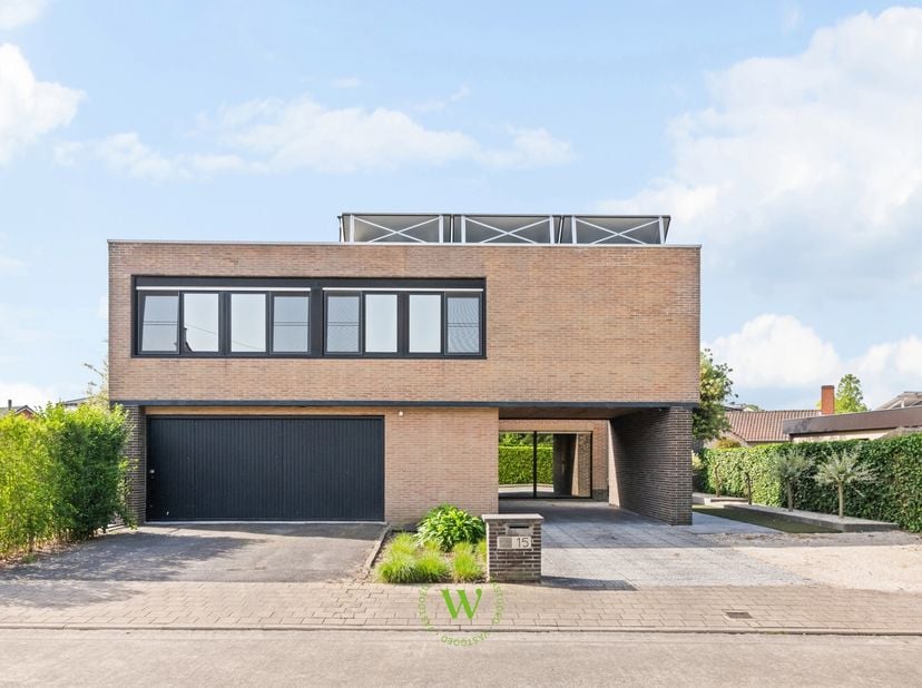 Deze ruime woning bezoeken op zaterdag 6 juni tussen 10u en 14u? (Enkel op afspraak)<br />
Deze instapklare woning is gelegen op een perceel van ca. 5