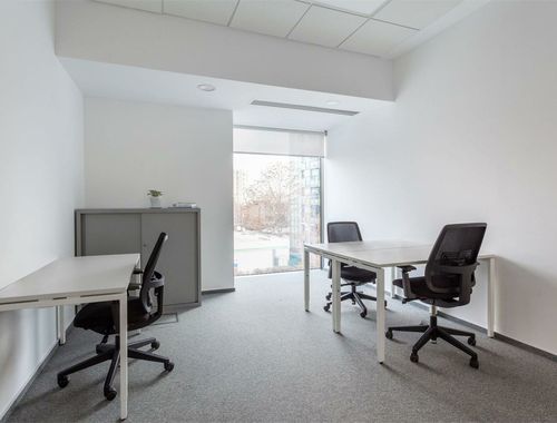                                         Kantoorgebouw te huur in Sint-Jans-Molenbeek, € 871
