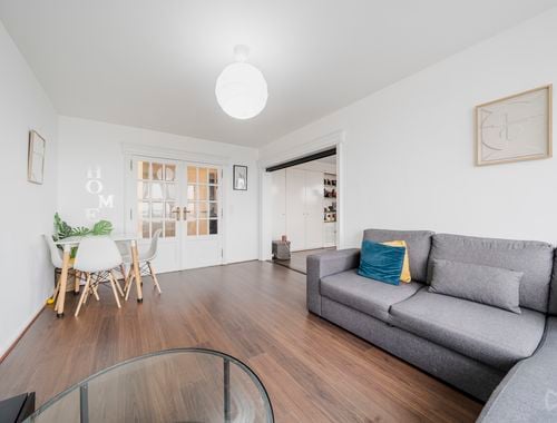                                         Appartement te koop in Laken, € 179.000
