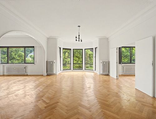                                         Appartement à louer à Ixelles, € 2.500
