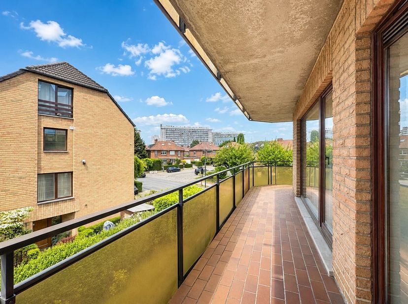 Bien présenté par Yanis Morsa : 0487 71 46 10 / yanis.morsa@victoire.be<br />
Victoire Junot vous propose ce bel appartement 2 chambres de ±100 m², id