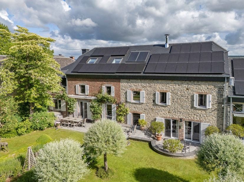 Huis te koop in ,
                    5573 Martouzin-Neuville