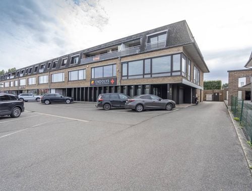                                         Bureaux à vendre à Harelbeke, € 295.000
