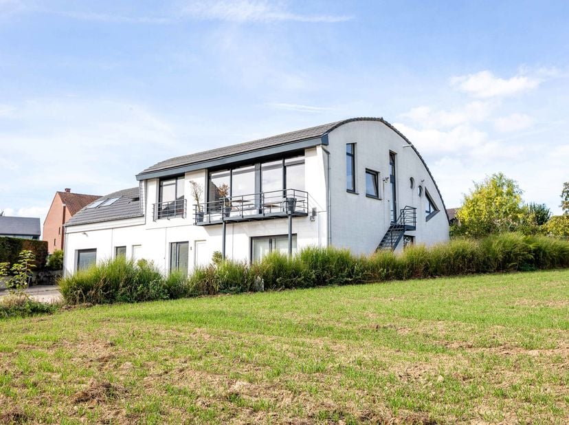 Bedrijfsvastgoed te koop in ,
                    3080 Duisburg