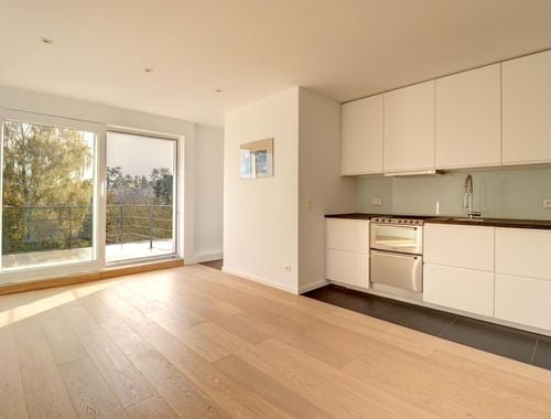                                         Penthouse à louer à Kraainem, € 1.215
