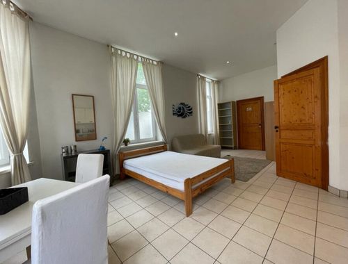                                         Studio à louer à Bruxelles, € 920
