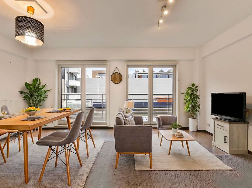 Appartement situé au centre de Roeselare à vendre<br />
<br />
Découvrez cet appartement idéalement situé dans le centre de Roeselare. Grâce à son emp