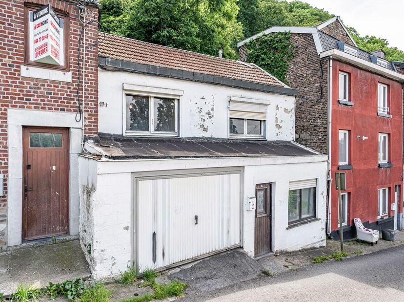 EasyHome a le plaisir de vous présenter cette maison à rénover située à Cheratte, une belle opportunité pour les investisseurs ou les acquéreurs à la