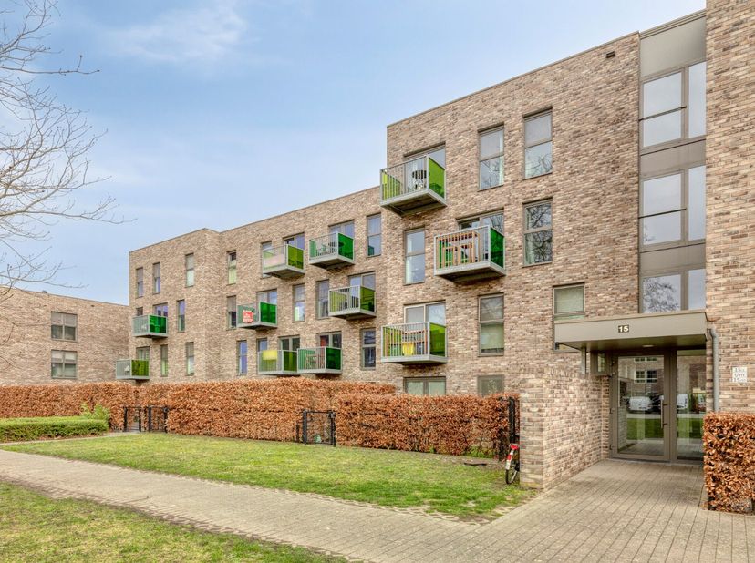 Dit energiezuinig en instapklaar appartement bevindt zich in het centrum van Geel met alle faciliteiten zoals winkels, scholen, openbaar vervoer op wa