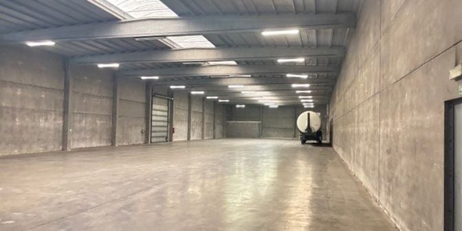 Bedrijfsvastgoed te huur in 9200 Dendermonde