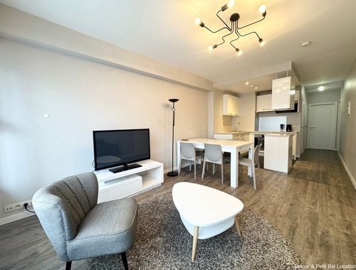                                         Appartement te huur in Etterbeek, € 1.300
