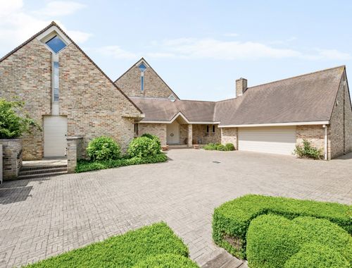                                         Woning te koop in Westrozebeke, € 699.000
