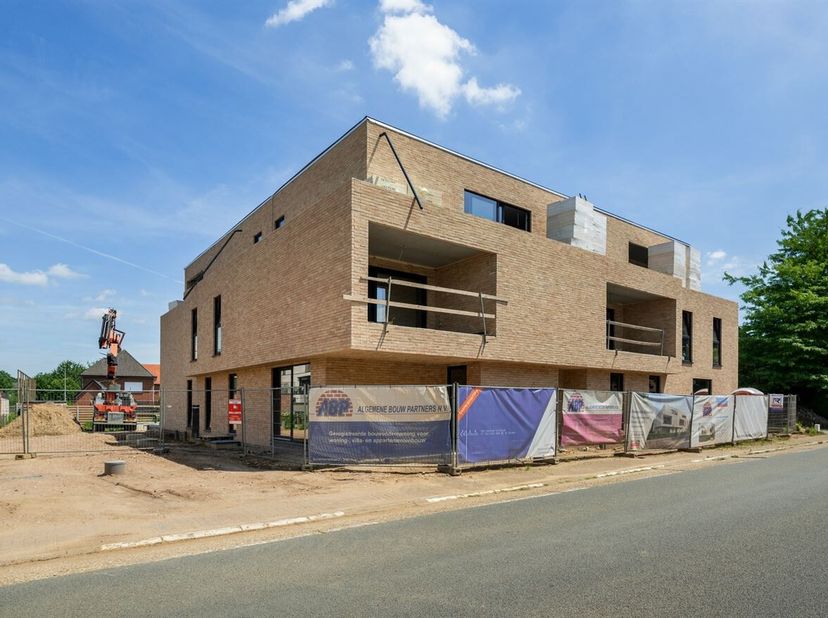 Laatste 3 appartementen beschikbaar, oplevering eerste helft 2027.<br />
In het centrum van Ham, op wandelafstand van alle voorzieningen wordt Residen