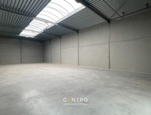                                         Entrepôt sans bureau à louer à Zedelgem, € 1.250
