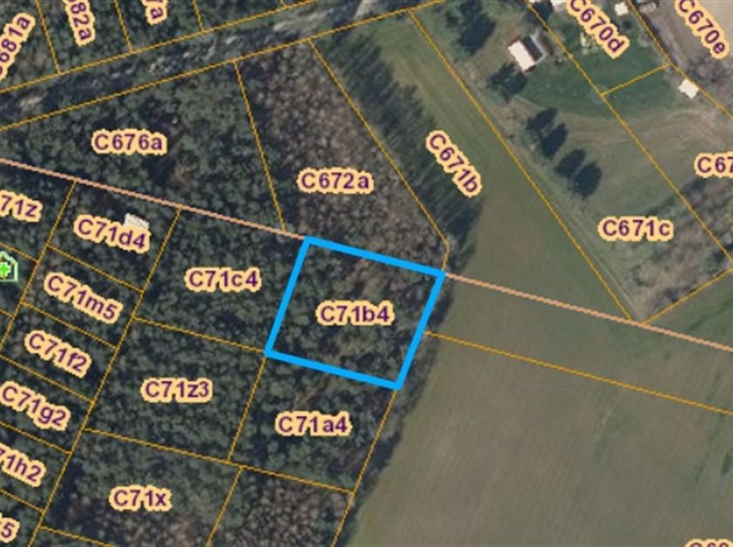 Perceel recreatiegrond van 2451 m²<br />
<br />
<br />
Omschrijving: <br />
Knap perceel recreatiegrond voor verblijfsrecreatie, gelegen tussen Ti