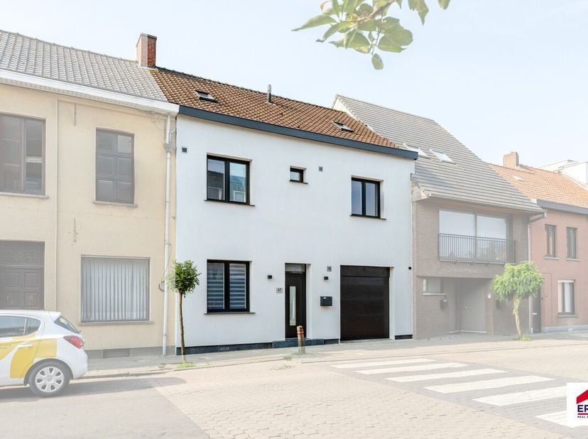 [[ CE BIEN PARTICIPE À LA JOURNÉE MAISONS OUVERTES ERA LE 13/6 DE 14:30 À 15:30 ]]<br />
Ce bien participe à la Journée Maisons Ouvertes ERA. Visitabl