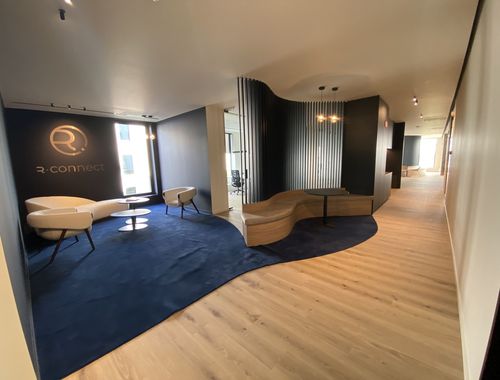                                         Bureaux à louer à Rumbeke, € 820
