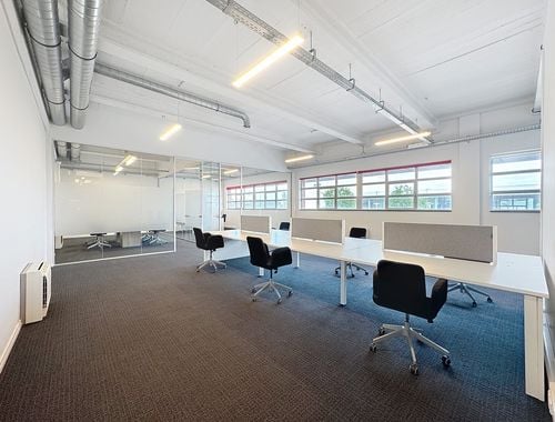                                         Kantoorruimte te koop in Brugge, € 249.000
