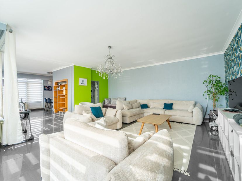 Appartement te koop
                    in 6032 Mont-sur-Marchienne