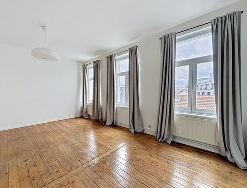                                         Appartement à louer à Ixelles, € 1.250
