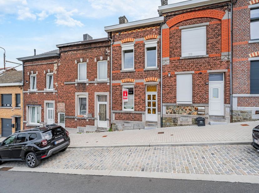 Maison à vendre à Place des Martyrs 11,
                    4102 Ougrée