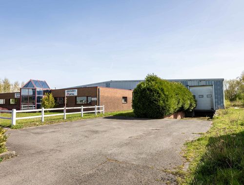                                         Bâtiment d’entreprise à vendre à Jumet, € 1.950.000
