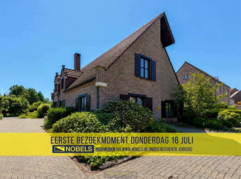 1ste bezoekdag donderdag 16 juli! Inschrijven kan via www.nobels.be onder referentienummer 4389282.<br />
<br />
STATIGE VILLA met een BEWOONBARE OPPE