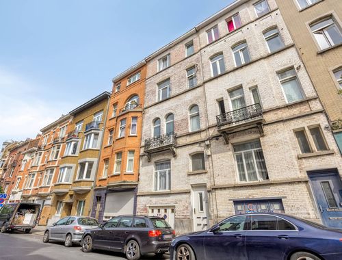                                         Immeuble d'appartements à vendre à Forest, € 585.000
