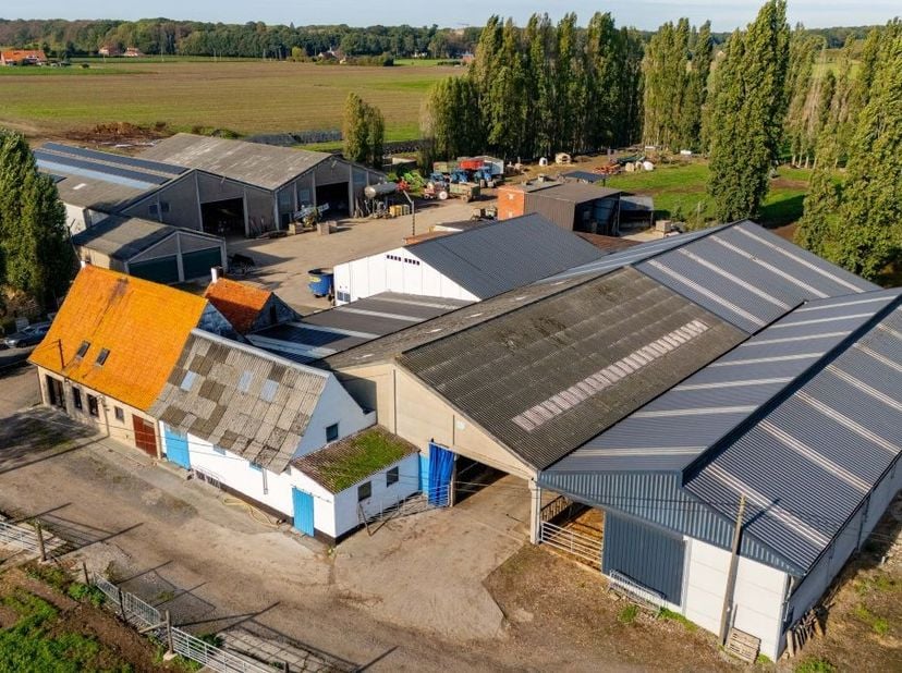 Huis te koop in Sint-Sixtusstraat 94,
                    8970 Poperinge