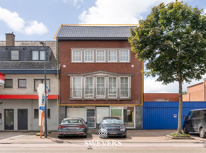 Voor meer info en foto’s, surf naar www.swevers.be – Instapklaar triplex appartement met een bewoonbare oppervlakte van 185 m² op een centrale ligging