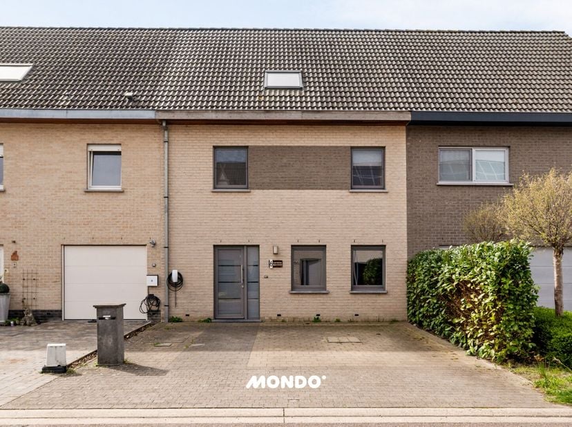 Cherchez-vous une maison spacieuse et prête à emménager avec un emplacement excellent ? Alors cette maison bien entretenue au 6 Désiré Meerslaan à Wil