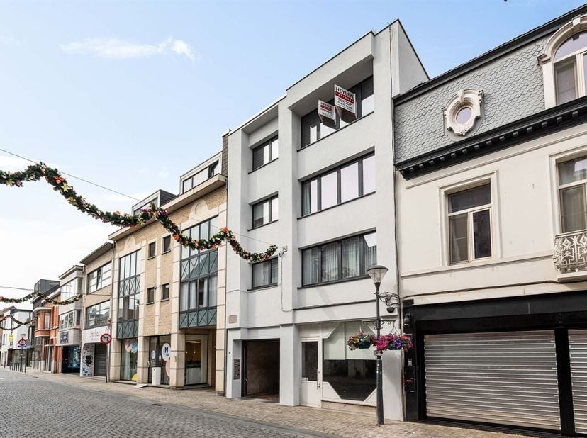 Uniek appartement met twee slaapkamers en parking in het centrum van Herentals. <br />
Dit appartement maakt deel uit van een kleinschalig project uit
