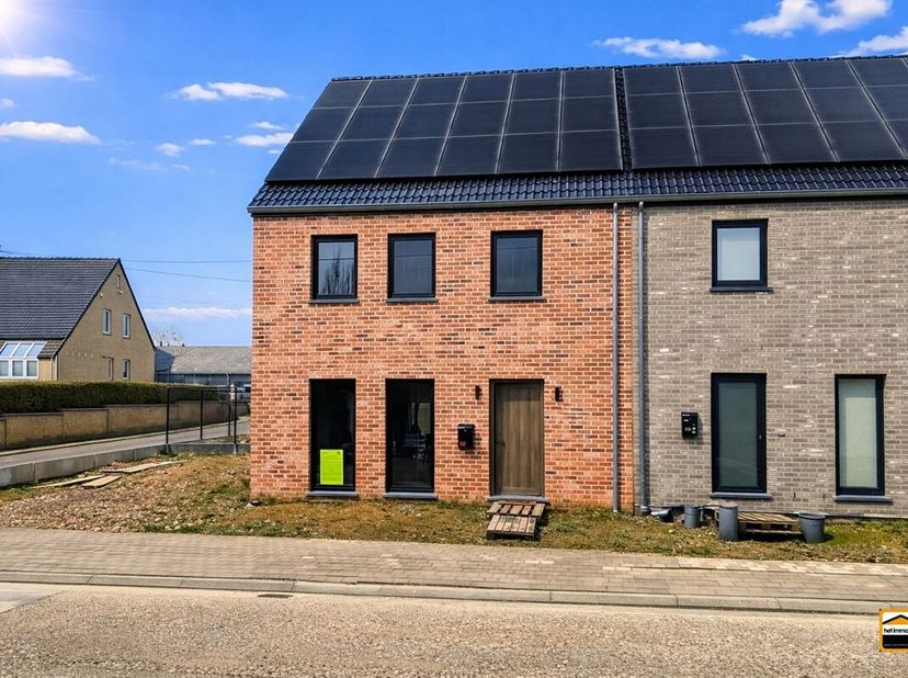 Recente passiefwoning op gunstige locatie met 4 slaapkamers en tuin<br />
Deze recente eengezinswoning treffen we aan in Millen, een deelgemeente van