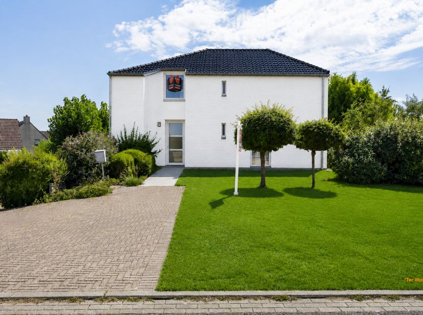 Op een uitstekende locatie in de gegeerde Duinenlaan te Westende, op wandelafstand van het strand, bevindt zich deze uitzonderlijk ruime villa op een