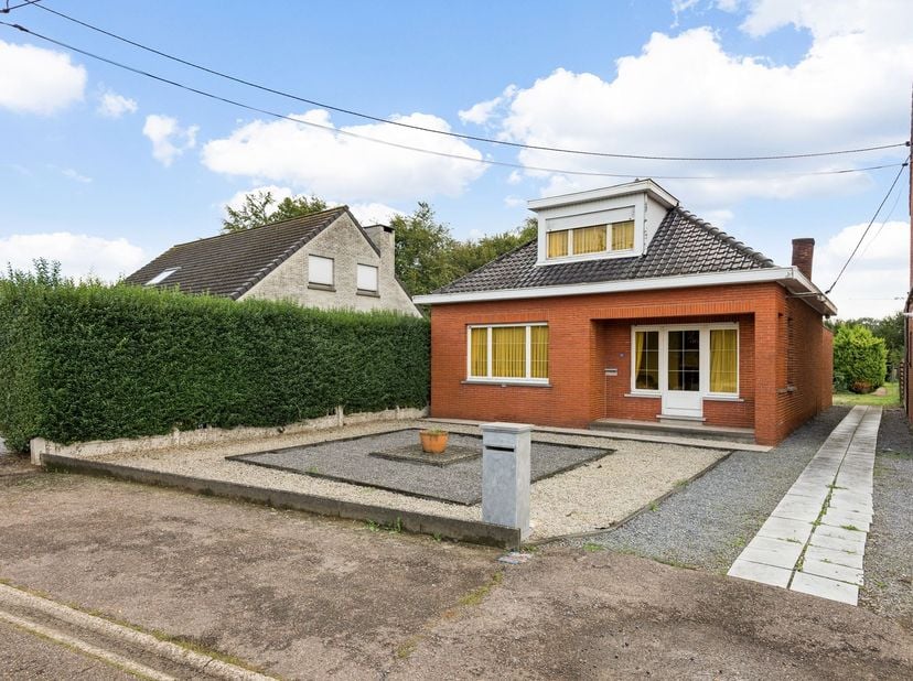 Huis te koop in Bloktstraat  3,
                    2280 Grobbendonk