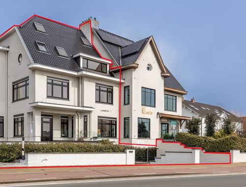                                         Maison d’angle à vendre à Duinbergen, € 2.560.000
