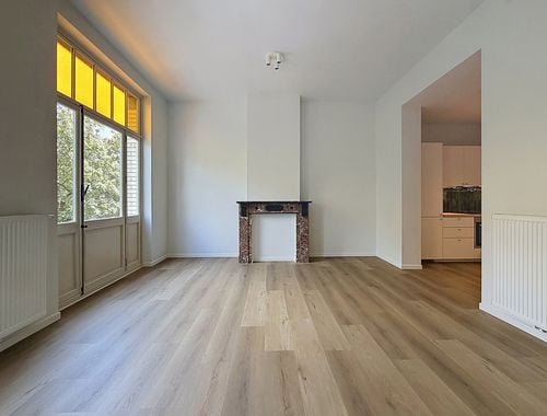                                         Appartement à louer à Etterbeek, € 1.350
