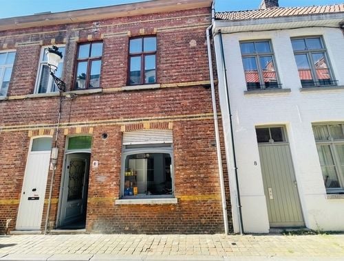                                         Eengezinswoning te koop in Brugge, € 220.000
