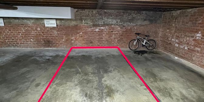 Garage à vendre à Xavier De Buestraat 16, 1180 Uccle