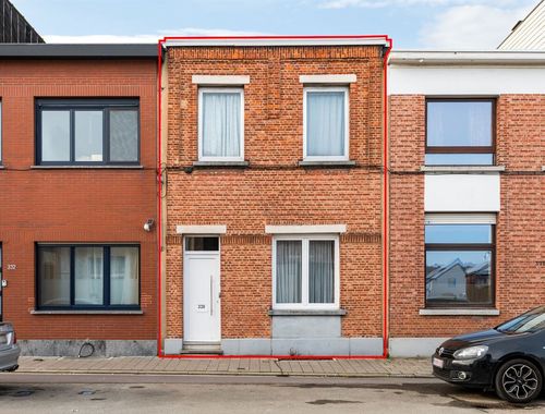                                        Eengezinswoning te koop in Berchem, € 255.000

