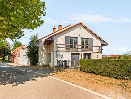                                        Maison à vendre à Dottignies, € 325.000
